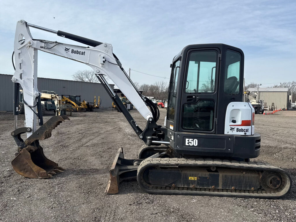 2015	Bobcat	E50